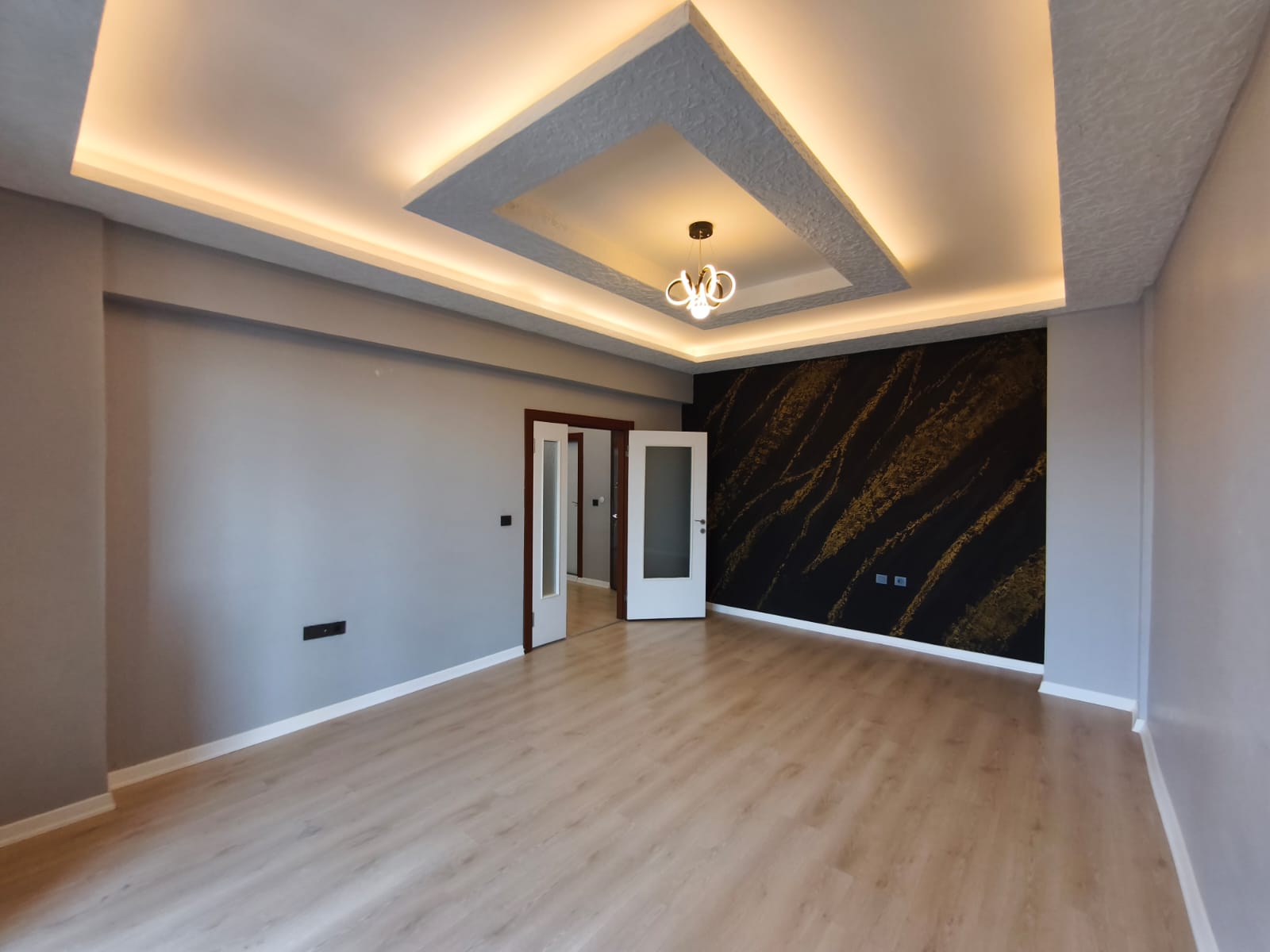 ŞÜKRÜPAŞA'DA SATILIK DAİRE